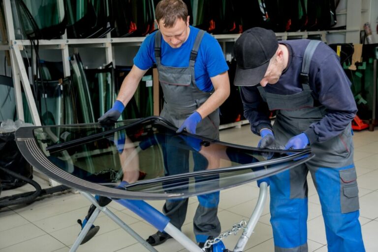 When is the Right Time to Hire Windshield Repair Services?