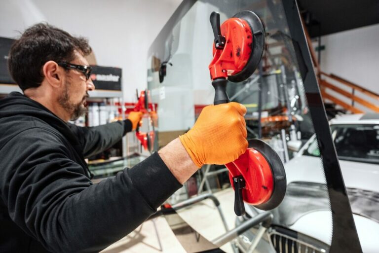 Difference Between Mobile and In-Shop Auto Glass Service