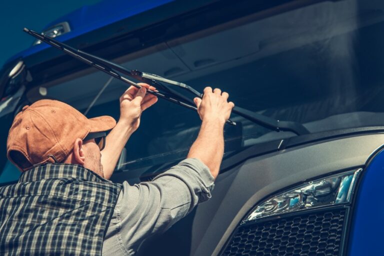 When to Replace Windshield Wipers